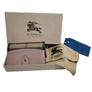 AUTHENTIC Burberry wallet Pink Calfskin Plaid